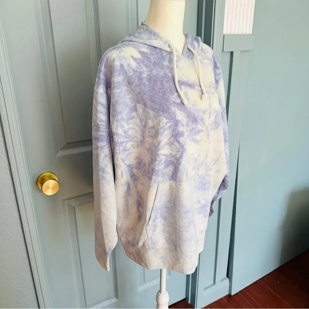 Nike Women’s Icon Clash Dri Fit Blue Tie Dye Hoodie - Picture 4 of 11